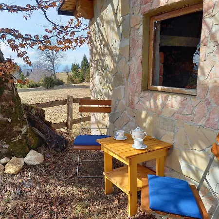 Montecasa Feriehus Travnik